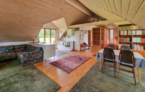 Vasterlanda House | 1 Bedroom Awesome Home In Västerlanda