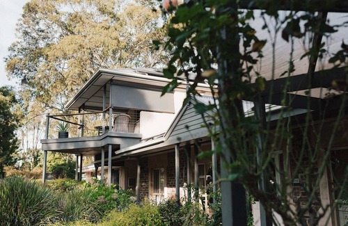 Stirling Bed & Breakfast | 1 Bedroom Balcony Apartment