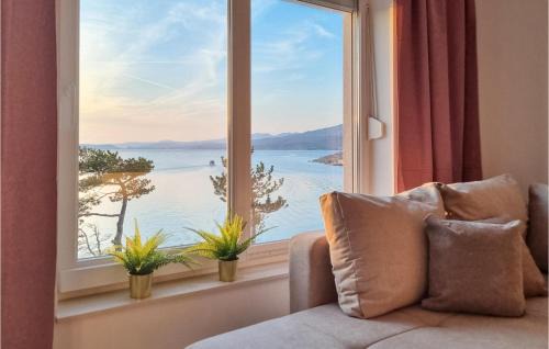 Silo Apartment | 1 Bedroom Beach Front Apartment In Silo