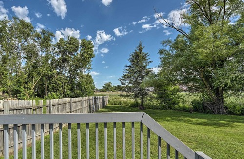 Lindstrom House | 1-Bedroom Beach House on Snowmobile Trail!