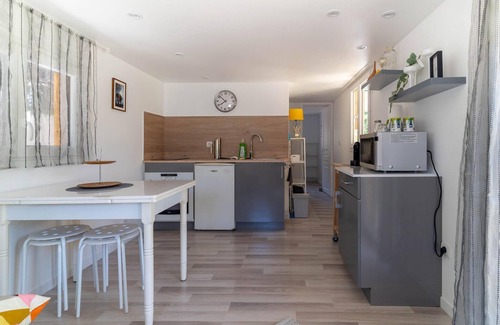 Marignane House | 1 bedroom beautiful home in Marignane
