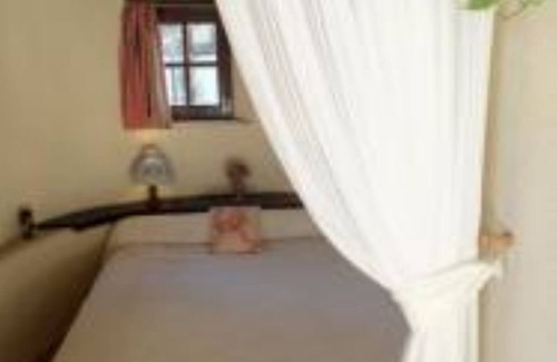 Sonnac Bed & Breakfast | 1 bedroom bed & breakfast in sonnac