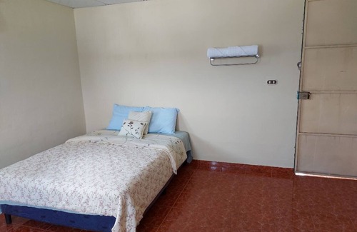 Juayua Bed & Breakfast | 1 bedroom bed & breakfast in juayua