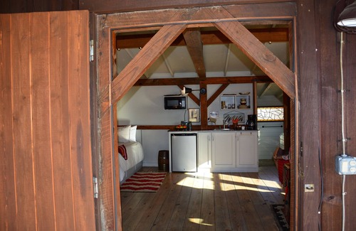 Fayetteville House | 1-bedroom bunkhouse just 12 minutes from University of Arkansas