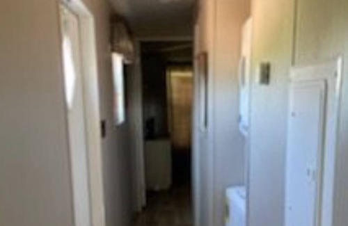 Henrietta House | 1 bedroom cabin by Kataluma Nightly Rentals