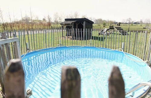 Oosterwolde Cabin | 1 bedroom cabin in oosterwolde