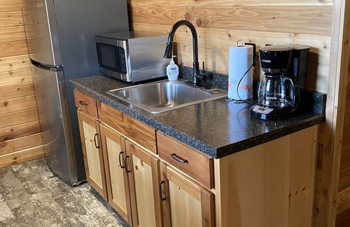 Hamilton House | 1 Bedroom Cabin w/Two Recliners Cabin 7