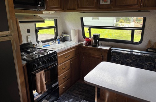 Forks House | 1-bedroom camper trailer minutes from Olympic Peninsula