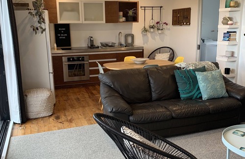 Okarito House | 1 bedroom character cottage