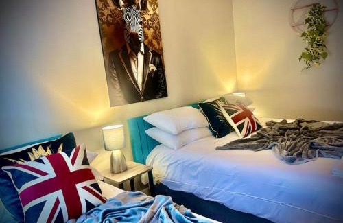 Canterbury Apartment | 1 Bedroom City Walls Apartment - Contractors, Crew, Family