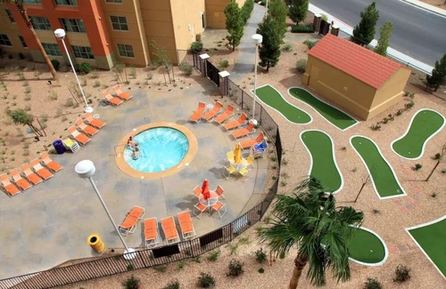 Enterprise Resort | 1 Bedroom Condo minutes away from Allegiant Stadium