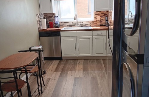 Garfield Ridge Condo | 1-bedroom condo next to Chicago Midway International Airport