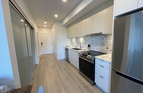 Tsawwassen Condo | 1 Bedroom condo opposite Tsawwassen Mall!!
