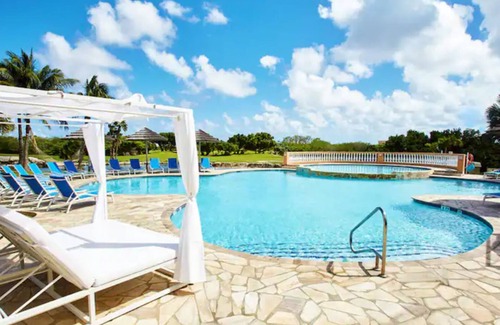 Aruba Condo | 1 bedroom condo, sleeps 4. 10 min walk to beach. Quiet Beach & Golf Resort