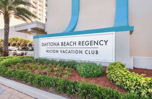 Brush - Stewarts Condo | 1 Bedroom Condo W/Balcony @ Beachfront Resort