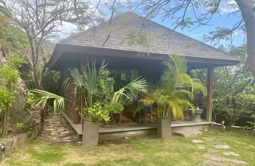 Anse du Gouverneur House | 1 bedroom cottage located a step away from Saline Beach in St-Barth.