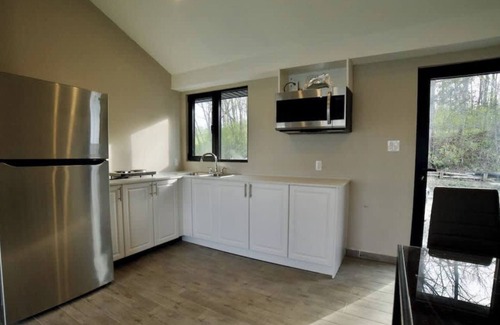 Harwood Cabin | 1 Bedroom Cottage #3: Willow Bay