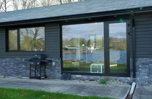 Harwood Cabin | 1 Bedroom Cottage #3: Willow Bay