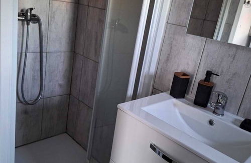 Nevers House | 1 bedroom cottage in Nevers