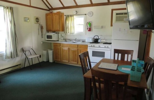 Cooperstown - Otsego Lake Cottage | 1 Bedroom cottage that sleeps 4 only 7 miles from Cooperstown on Otsego Lake