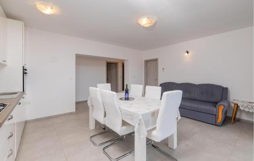 Vratarusa Apartment | 1 Bedroom Cozy Apartment In Senj