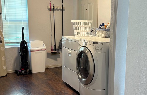 Del City House | 1 bedroom Cozy home in Oklahoma City