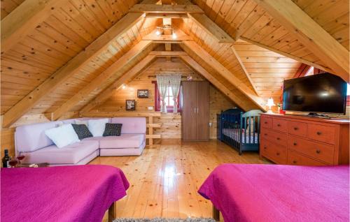 Licko Lesce House | 1 Bedroom Cozy Home In Licko Lesce