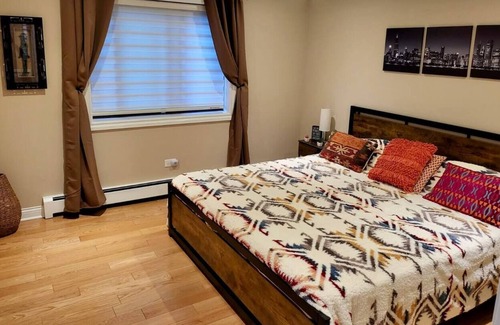 Bensenville Apartment | 1-bedroom Cozy Retreat