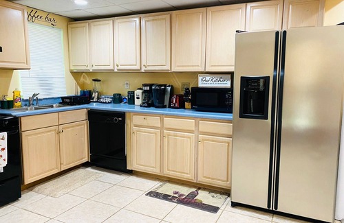 Peachtree Corners House | 1 Bedroom Family Home with 3 Beds & a Crib in Metro Atlanta