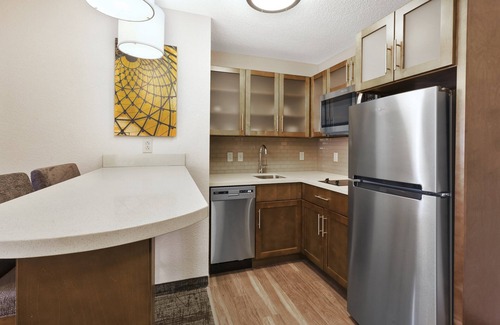 Columbia Condo | 1 Bedroom | Fitness Center + Free Daily Breakfast