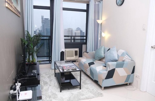 Downtown Apartment | 1 Bedroom Flat in Gramercy Residences Condo