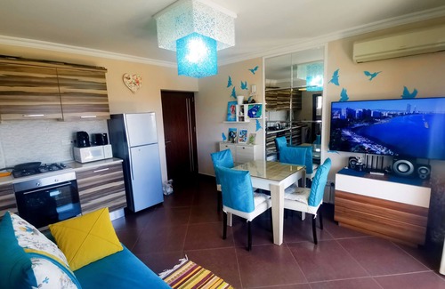 Trikomo Apartment | 1 BEDROOM FLAT WITH PANORAMIC SEAVIEW, 200 METERS TO SANDY LONG BEACH