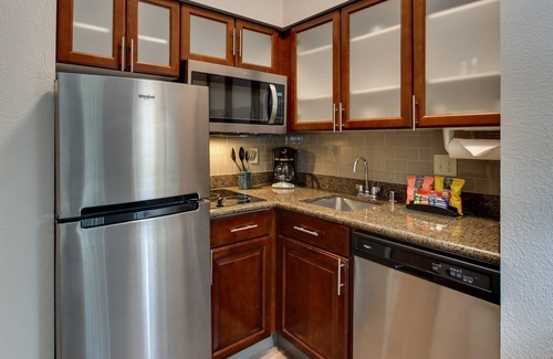 Grant Creek Condo | 1 Bedroom | Free Breakfast. Indoor Pool & Hot Tub