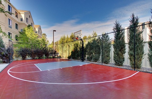 Grant Creek Condo | 1 Bedroom | Free Breakfast. Indoor Pool & Hot Tub