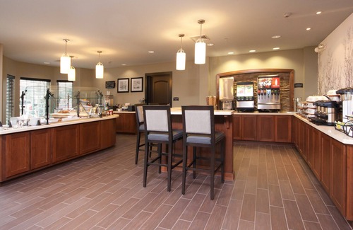 Amherst Apartment | 1 Bedroom | Free Breakfast, Pool and Gym Access