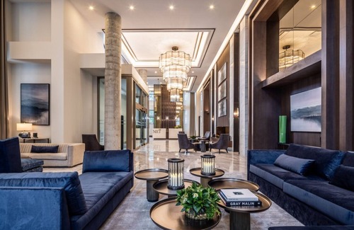 Byward Market - Parliament Hill Condo | 1-bedroom fully-furnished short term rental | The Met Furnished Suites
