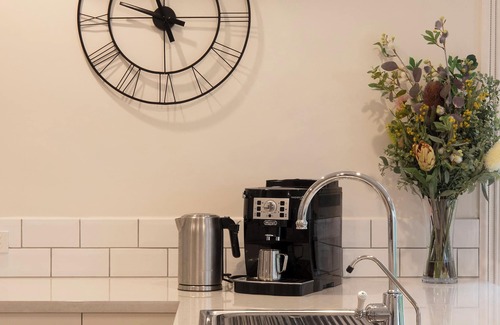Stirling House | 1 Bedroom Garden Apartment