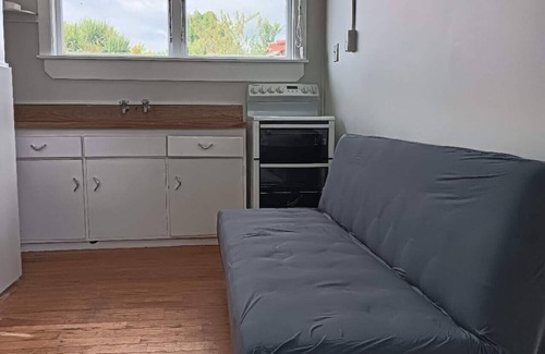 Owhata House | 1 Bedroom Garden Chalet at 638B Te Ngae