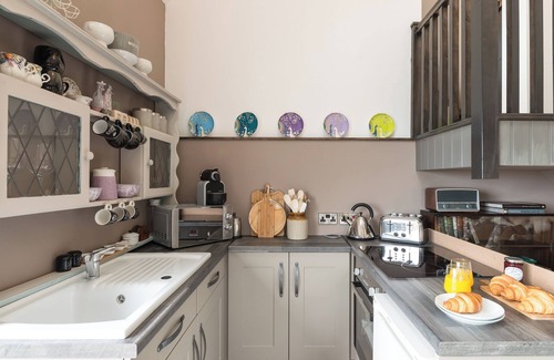 Easington Cottage | 1 bedroom accommodation in Grinkle, near Easington