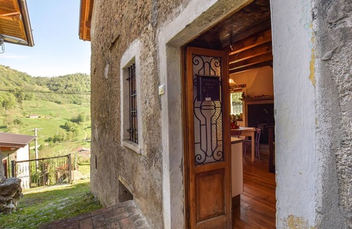 Tavernole sul Mella House | 1 bedroom gorgeous home in Pezzoro