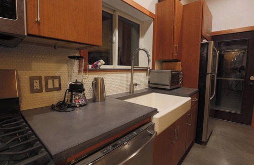 Winter Haven Cottage | 1-Bedroom Guest Cottage on Historic Lakefront Estate
