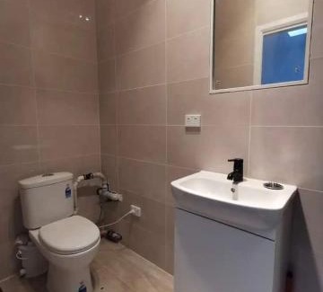 Hornsby House | 1 bedroom guesthouse close 2Train&Westfield