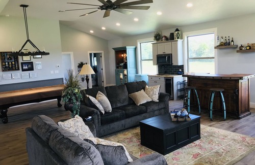 Caldwell House | 1-bedroom guesthouse just 10 minutes from Caldwell city center