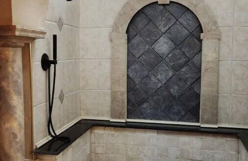 West Clarkston-Highland House | 1 bedroom guesthouse in clarkston