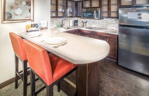 Chandler Condo | 1 Bedroom | Heated Outdoor Pool + Free Breakfast