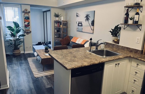 Downtown Toronto Condo | 1 Bedroom Hidden Gem in Liberty Village