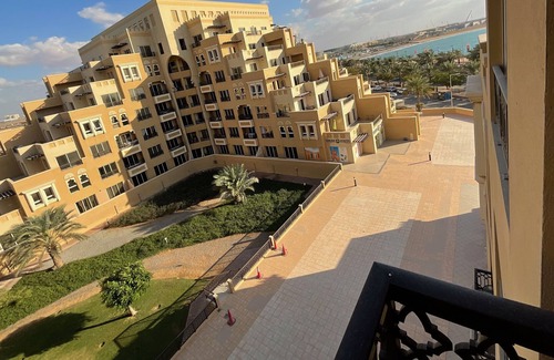 Al Seer Apartment | 1 Bedroom Hideaway On The Beach
