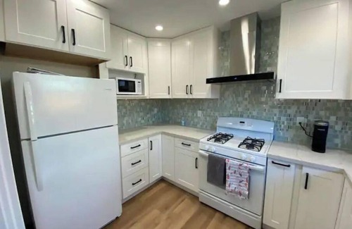 Edgewood Park Apartment | 1 Bedroom Home with Home Office