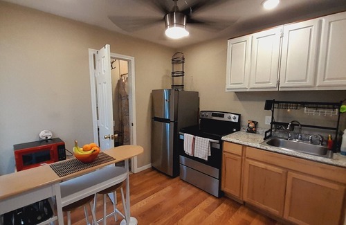 North Houston House | 1 Bedroom House 8 minutes from downtown