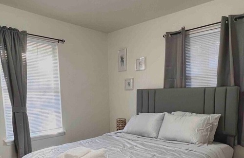 Central Oklahoma City Other | 1 bedroom house near the Zoo